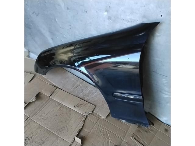 bontott MERCEDES-BENZ C-CLASS Bal első Sárvédő