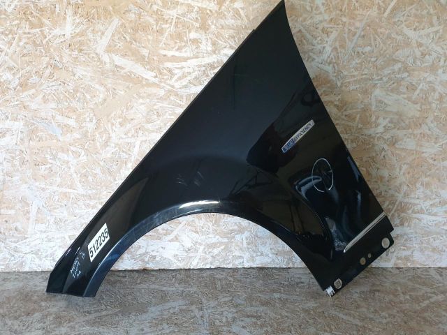 bontott MERCEDES-BENZ C-CLASS Bal első Sárvédő