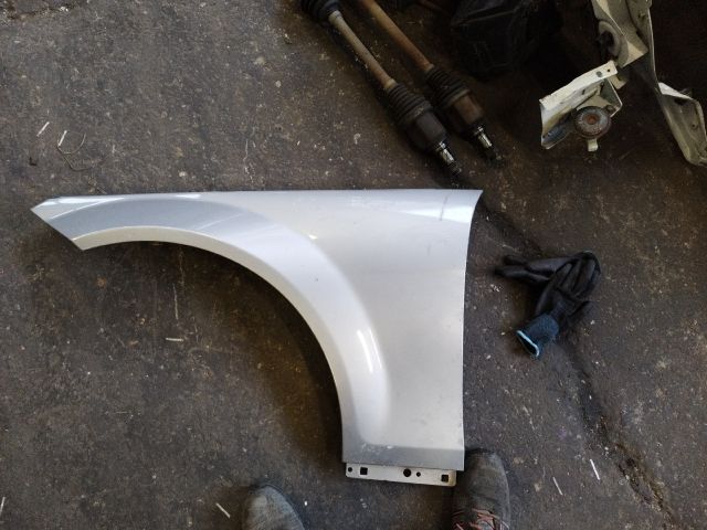 bontott MERCEDES-BENZ C-CLASS Bal első Sárvédő