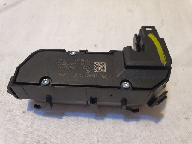 bontott MERCEDES-BENZ C-CLASS Bal első Ülésfűtés Kapcsoló