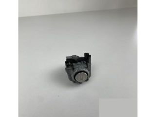 bontott MERCEDES-BENZ C-CLASS Bal első Zárbetét