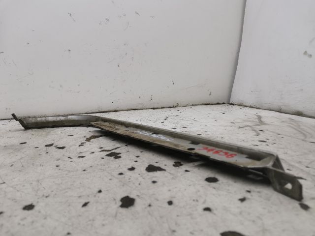 bontott MERCEDES-BENZ C-CLASS Bal Fényszóró Bajusz Díszléc