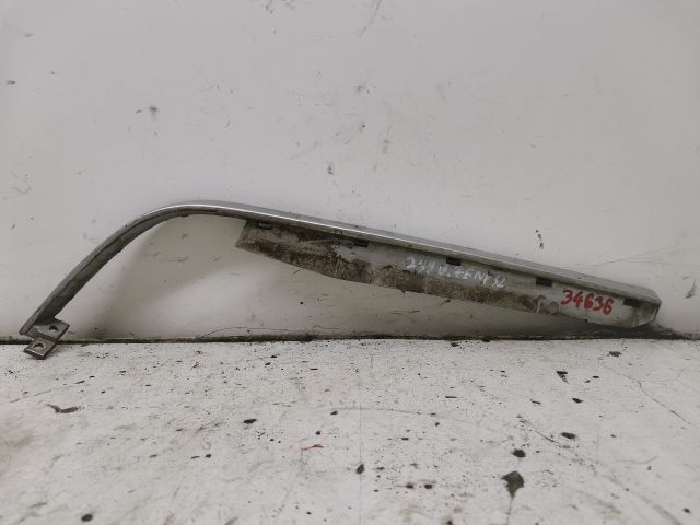 bontott MERCEDES-BENZ C-CLASS Bal Fényszóró Bajusz Díszléc