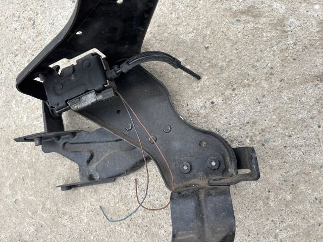 bontott MERCEDES-BENZ C-CLASS Bal Fényszóró Tartó