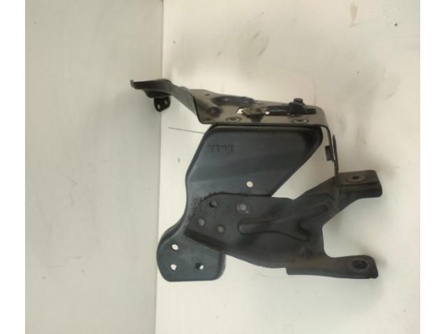 bontott MERCEDES-BENZ C-CLASS Bal Fényszóró Tartó