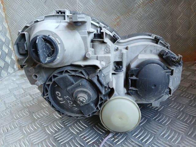 bontott MERCEDES-BENZ C-CLASS Bal Fényszóró