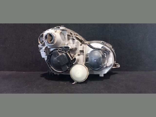 bontott MERCEDES-BENZ C-CLASS Bal Fényszóró