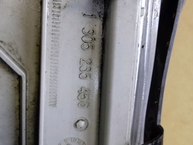 bontott MERCEDES-BENZ C-CLASS Bal Fényszóró