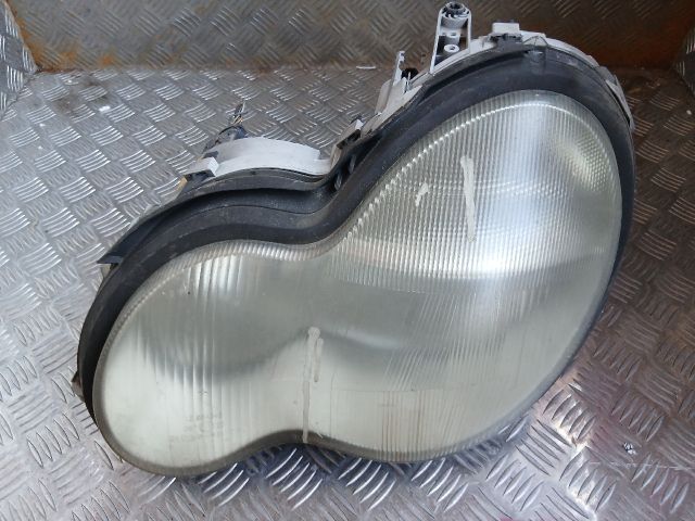 bontott MERCEDES-BENZ C-CLASS Bal Fényszóró