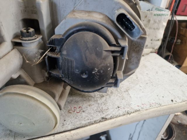 bontott MERCEDES-BENZ C-CLASS Bal Fényszóró