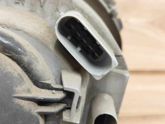 bontott MERCEDES-BENZ C-CLASS Bal Fényszóró