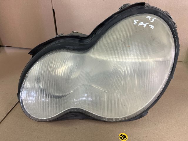 bontott MERCEDES-BENZ C-CLASS Bal Fényszóró