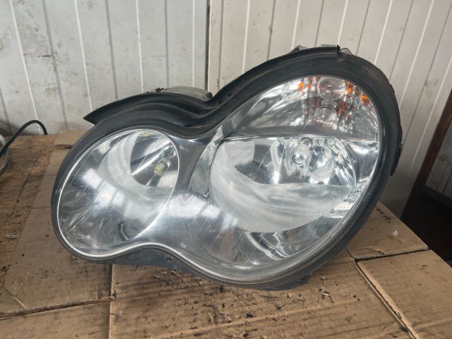 bontott MERCEDES-BENZ C-CLASS Bal Fényszóró