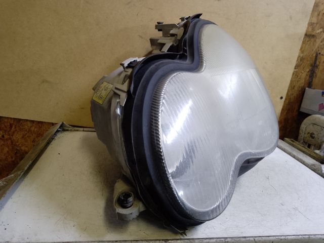 bontott MERCEDES-BENZ C-CLASS Bal Fényszóró