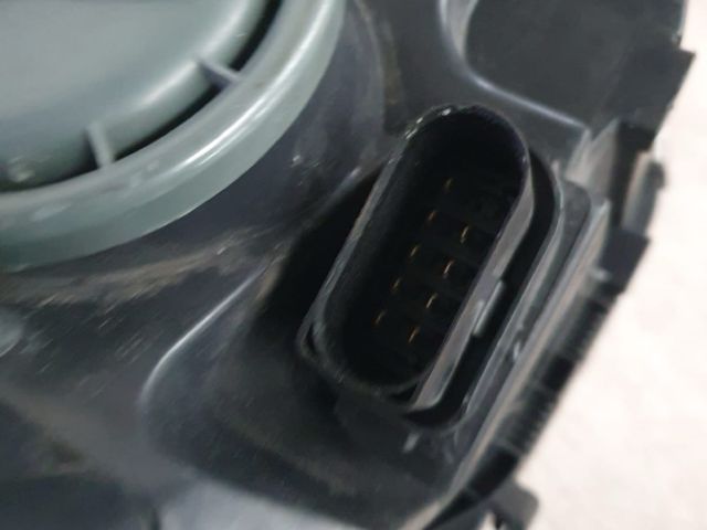 bontott MERCEDES-BENZ C-CLASS Bal Fényszóró