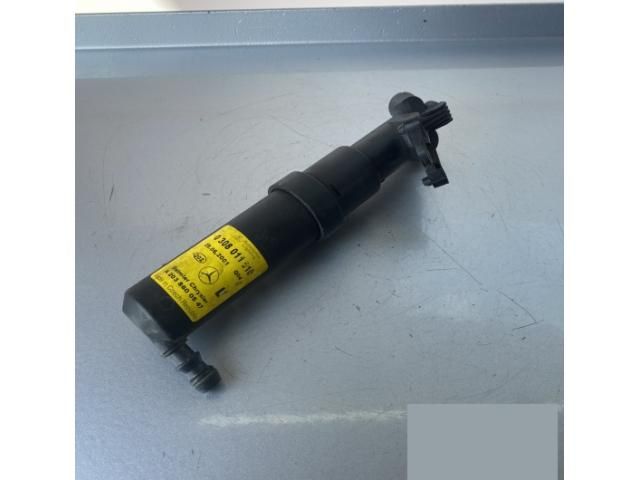 bontott MERCEDES-BENZ C-CLASS Bal Fényszórómosó Fúvóka