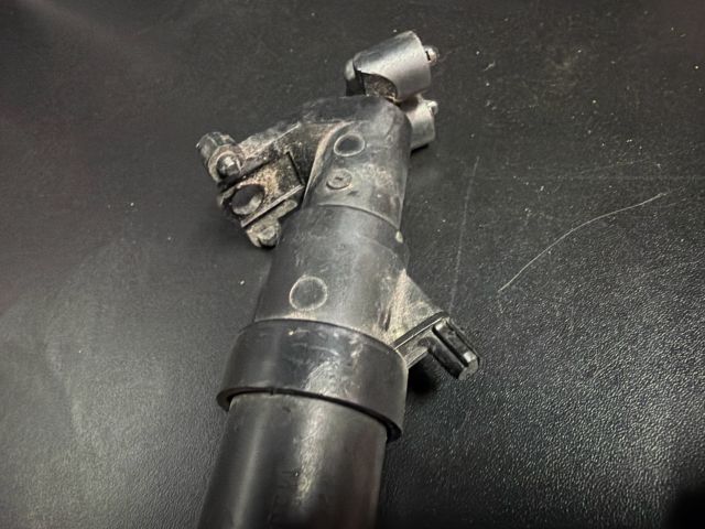 bontott MERCEDES-BENZ C-CLASS Bal Fényszórómosó Fúvóka