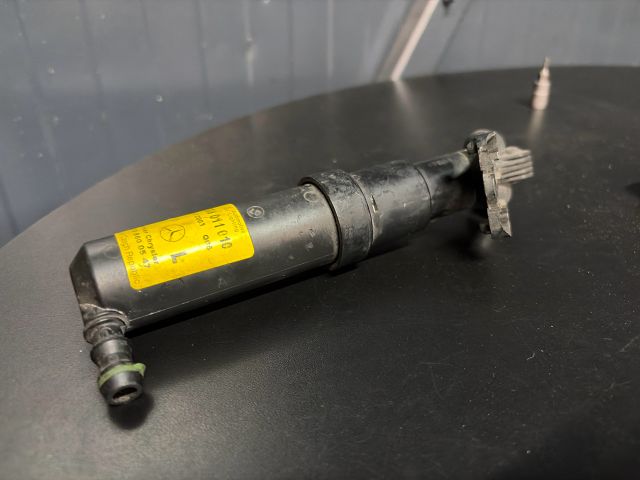 bontott MERCEDES-BENZ C-CLASS Bal Fényszórómosó Fúvóka