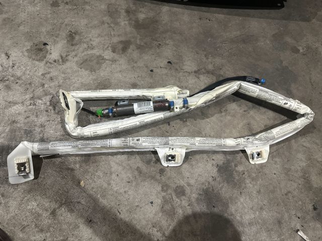 bontott MERCEDES-BENZ C-CLASS Bal Függönylégzsák és Oldallégzsák