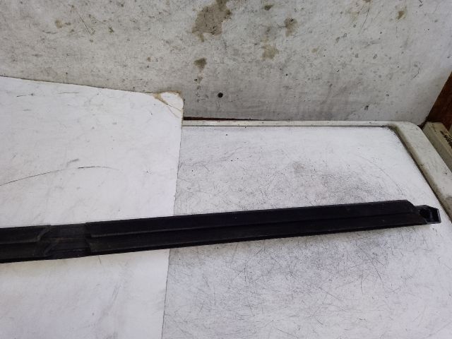 bontott MERCEDES-BENZ C-CLASS Bal hátsó Ablak Díszléc