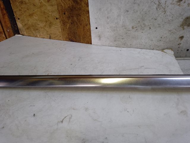 bontott MERCEDES-BENZ C-CLASS Bal hátsó Ablak Díszléc