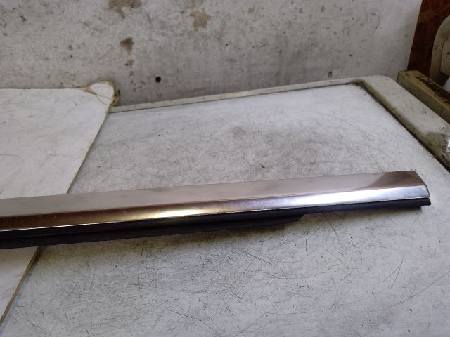 bontott MERCEDES-BENZ C-CLASS Bal hátsó Ablak Díszléc