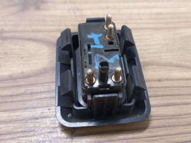 bontott MERCEDES-BENZ C-CLASS Bal hátsó Ablakemelő Kapcsoló