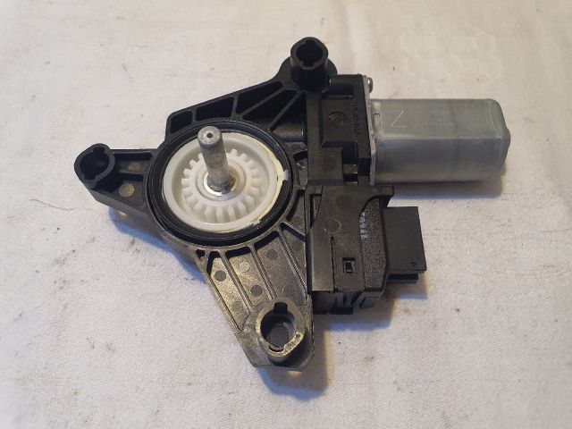 bontott MERCEDES-BENZ C-CLASS Bal hátsó Ablakemelő Motor