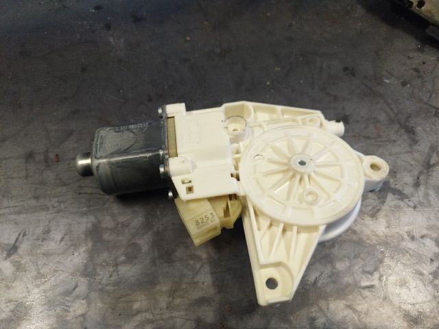 bontott MERCEDES-BENZ C-CLASS Bal hátsó Ablakemelő Motor