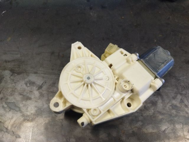 bontott MERCEDES-BENZ C-CLASS Bal hátsó Ablakemelő Motor