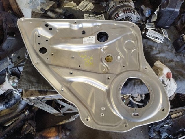 bontott MERCEDES-BENZ C-CLASS Bal hátsó Ablakemelő Szerkezet (Elektromos)