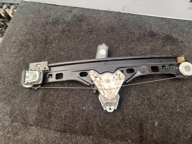 bontott MERCEDES-BENZ C-CLASS Bal hátsó Ablakemelő Szerkezet (Elektromos)