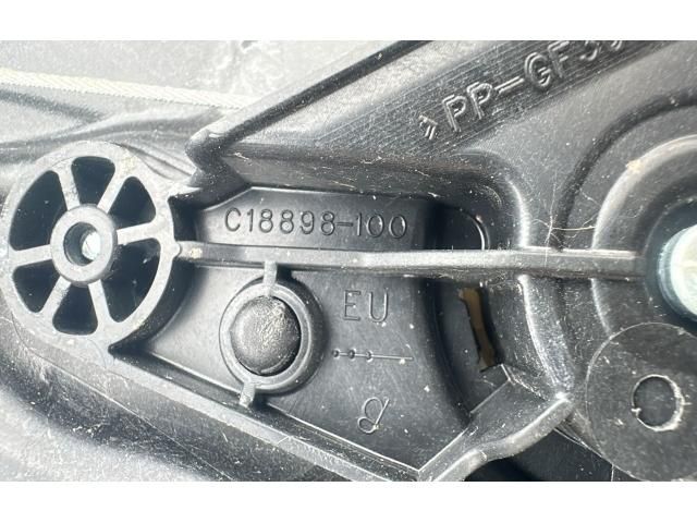 bontott MERCEDES-BENZ C-CLASS Bal hátsó Ablakemelő Szerkezet (Elektromos)