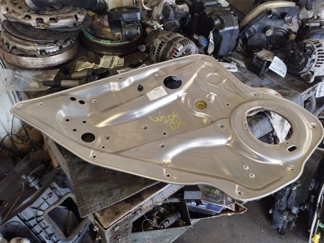 bontott MERCEDES-BENZ C-CLASS Bal hátsó Ablakemelő Szerkezet (Elektromos)