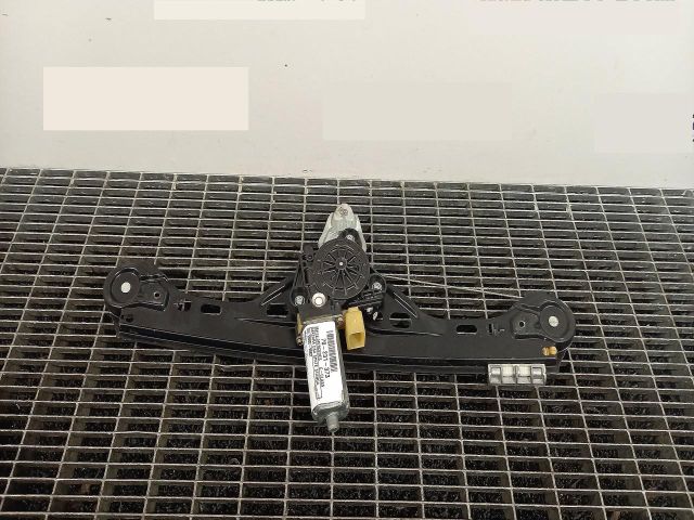 bontott MERCEDES-BENZ C-CLASS Bal hátsó Ablakemelő Szerkezet (Elektromos)