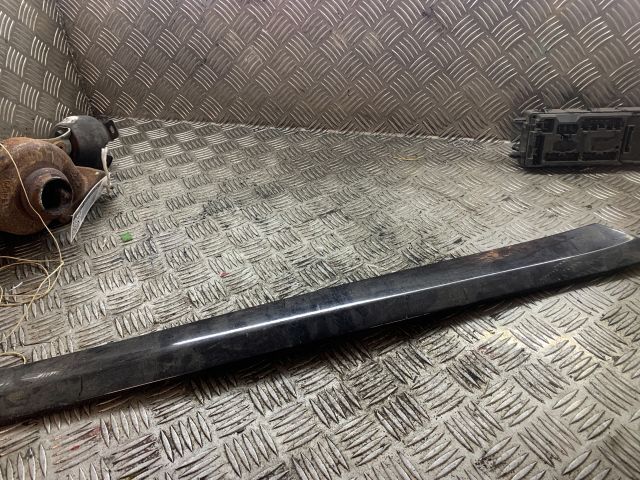 bontott MERCEDES-BENZ C-CLASS Bal hátsó Ajtó Díszléc