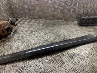 bontott MERCEDES-BENZ C-CLASS Bal hátsó Ajtó Díszléc