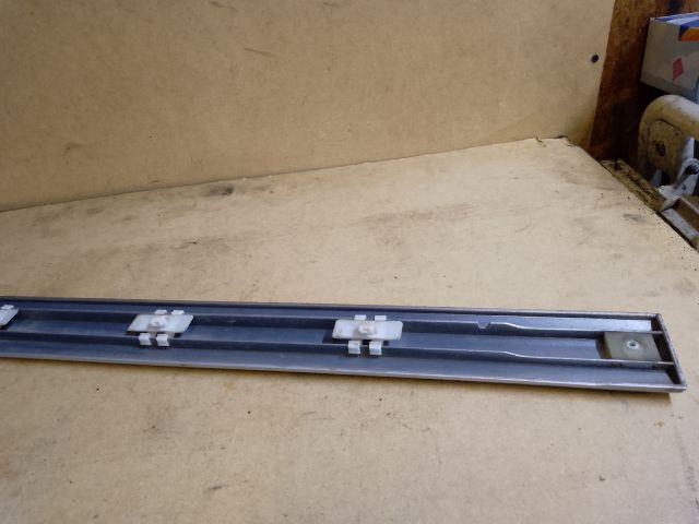 bontott MERCEDES-BENZ C-CLASS Bal hátsó Ajtó Díszléc