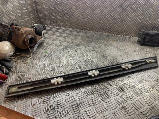 bontott MERCEDES-BENZ C-CLASS Bal hátsó Ajtó Díszléc