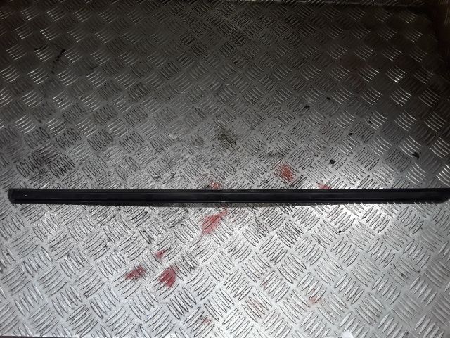 bontott MERCEDES-BENZ C-CLASS Bal hátsó Ajtó Díszléc