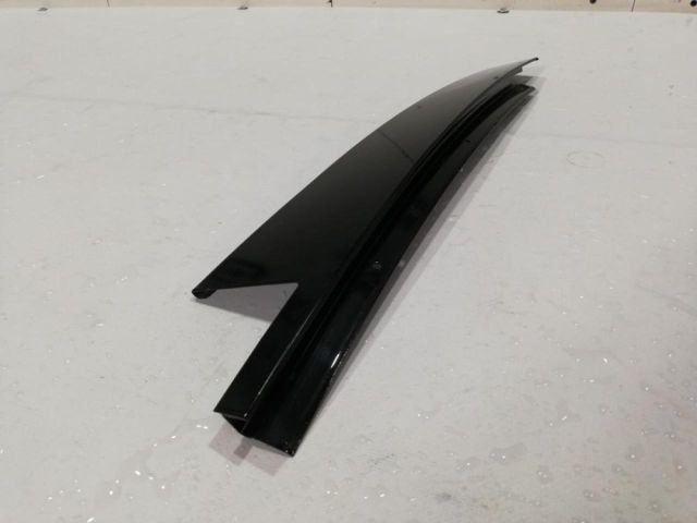 bontott MERCEDES-BENZ C-CLASS Bal hátsó Ajtó Díszléc