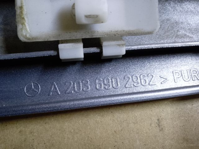 bontott MERCEDES-BENZ C-CLASS Bal hátsó Ajtó Díszléc