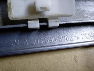 bontott MERCEDES-BENZ C-CLASS Bal hátsó Ajtó Díszléc