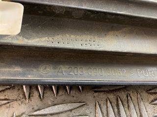 bontott MERCEDES-BENZ C-CLASS Bal hátsó Ajtó Díszléc