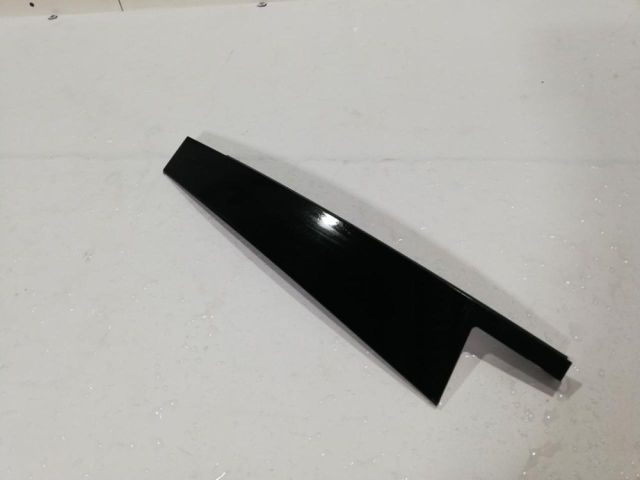 bontott MERCEDES-BENZ C-CLASS Bal hátsó Ajtó Díszléc