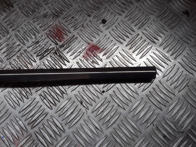 bontott MERCEDES-BENZ C-CLASS Bal hátsó Ajtó Díszléc