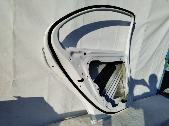 bontott MERCEDES-BENZ C-CLASS Bal hátsó Ajtó (Üres lemez)