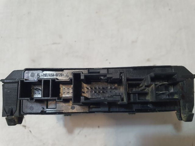 bontott MERCEDES-BENZ C-CLASS Bal hátsó Ajtó Vezérlőegység