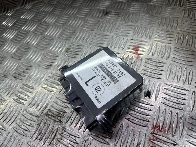 bontott MERCEDES-BENZ C-CLASS Bal hátsó Ajtó Vezérlőegység