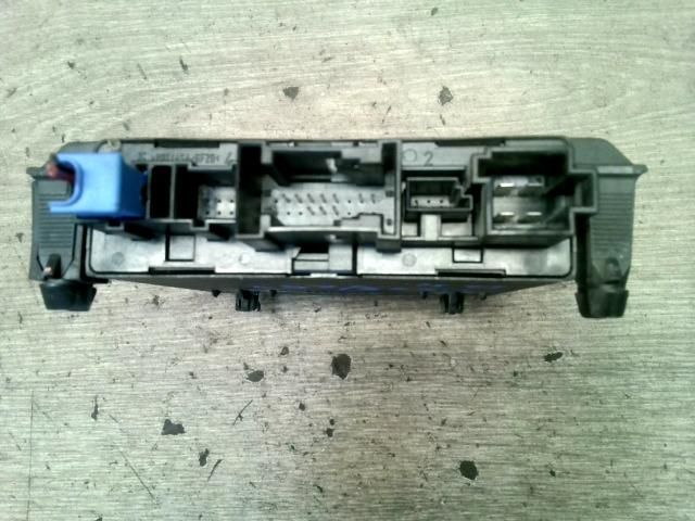 bontott MERCEDES-BENZ C-CLASS Bal hátsó Ajtó Vezérlőegység